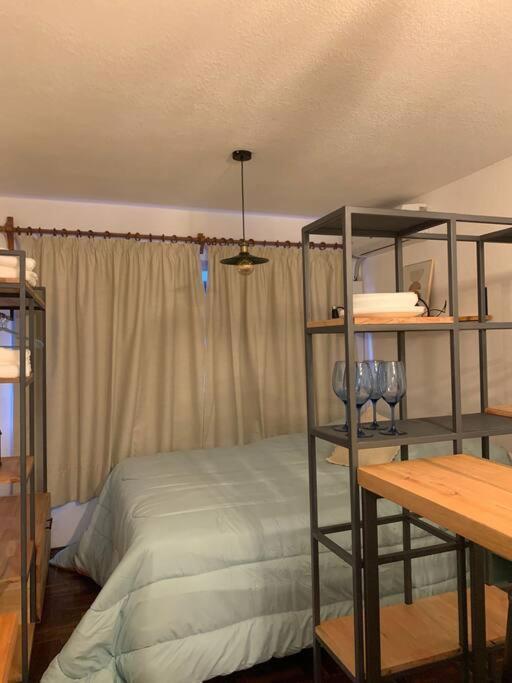 Comodo Monoambiente Bien Ubicado En Cordon Apartamento *