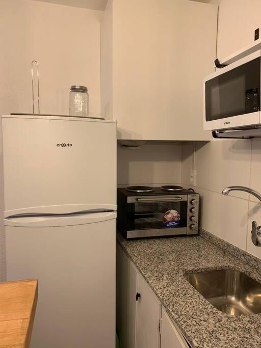 Comodo Monoambiente Bien Ubicado En Cordon Montevideo